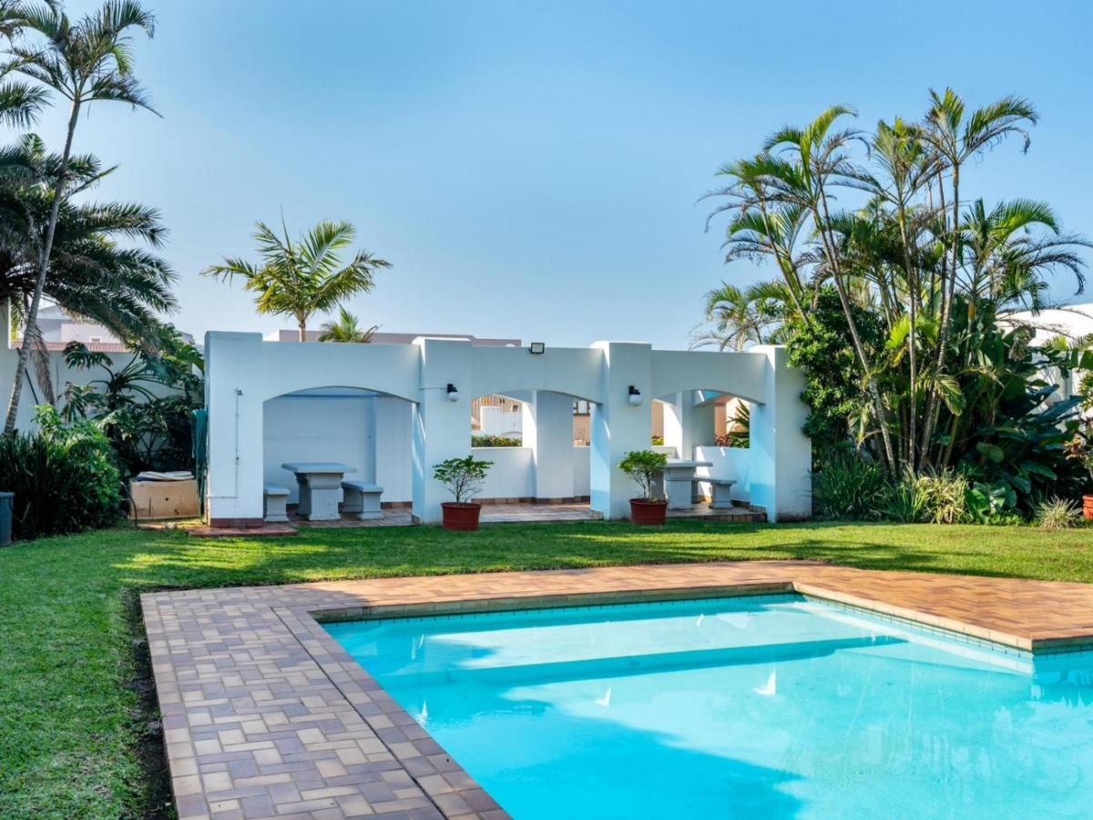 Skiathos At Beachfront Apartments In Shakas Rock Ballito Esterno foto